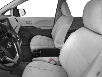 2017 Toyota Sienna LE Auto Access Seat