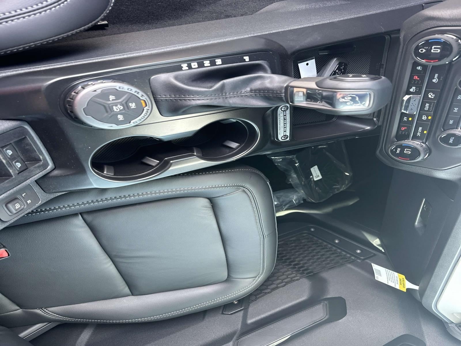 2025 Ford Bronco OUTER BANKS 4 DOOR 4X4