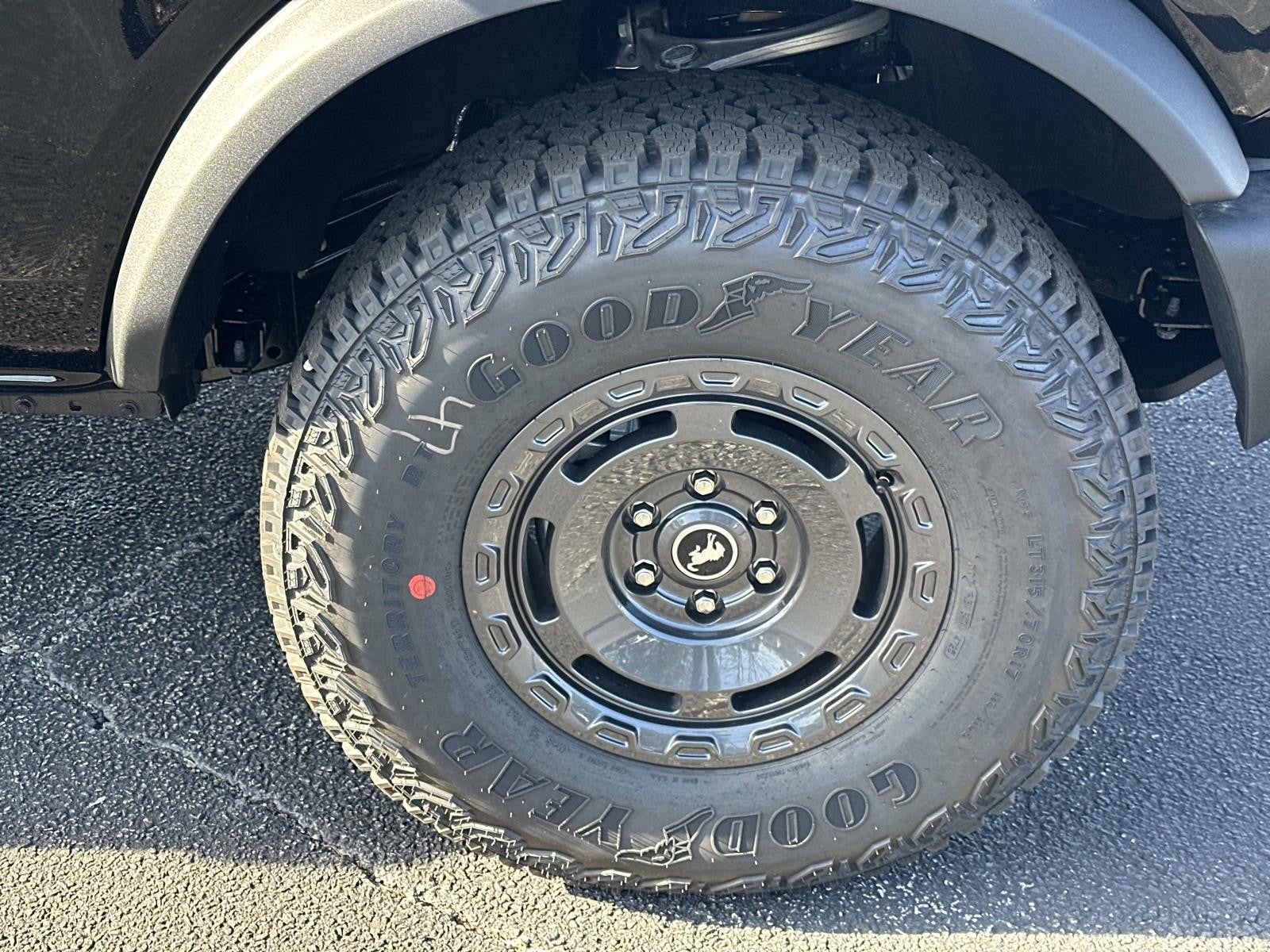 2025 Ford Bronco BASE 4 DOOR 4X4