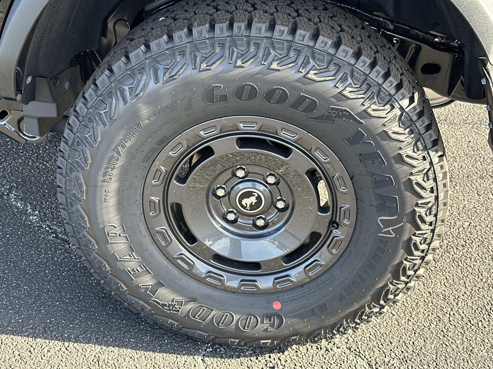 2025 Ford Bronco BASE 4 DOOR 4X4