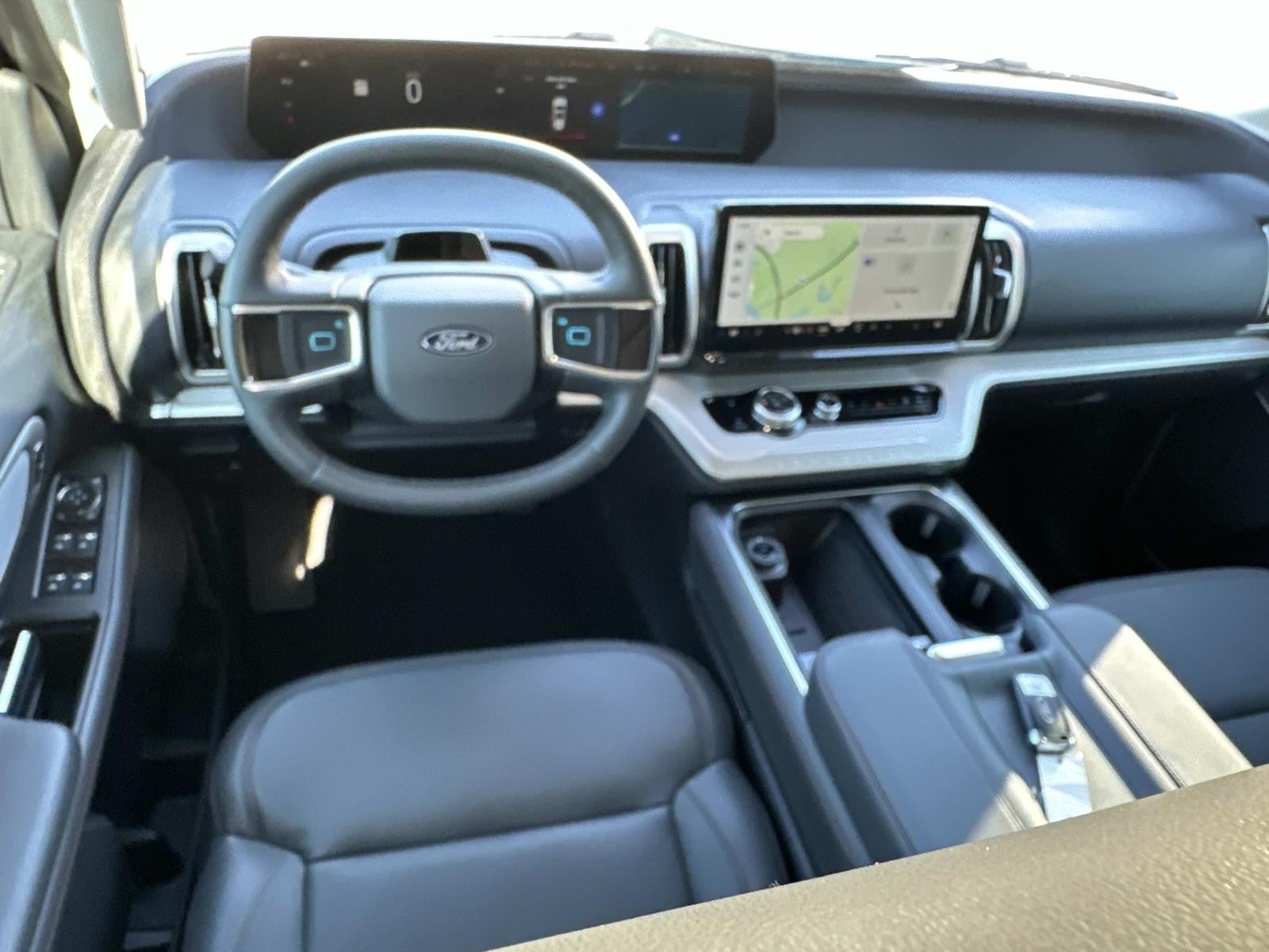 2025 Ford Expedition ACTIVE 4X2