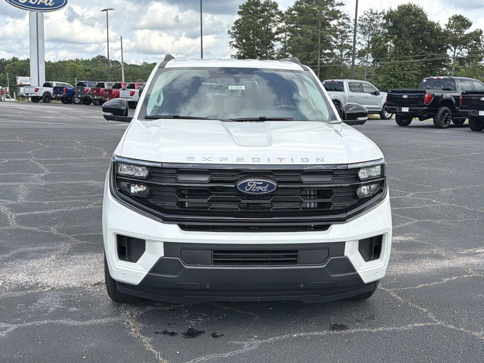2026 Ford Expedition ACTIVE 4X2