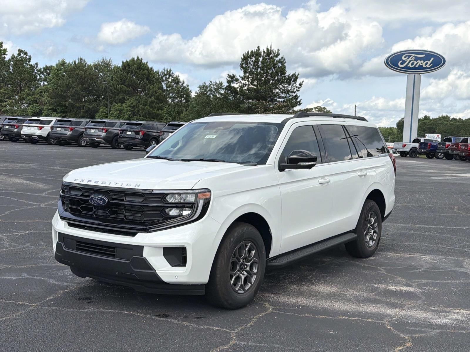 2026 Ford Expedition ACTIVE 4X2