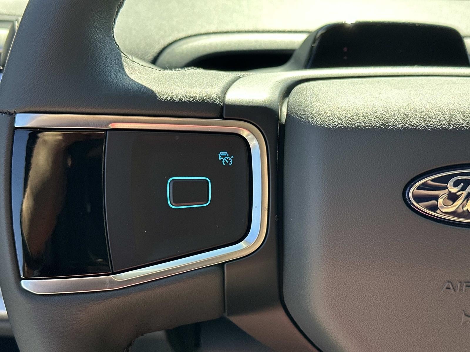 2026 Ford Expedition ACTIVE 4X2