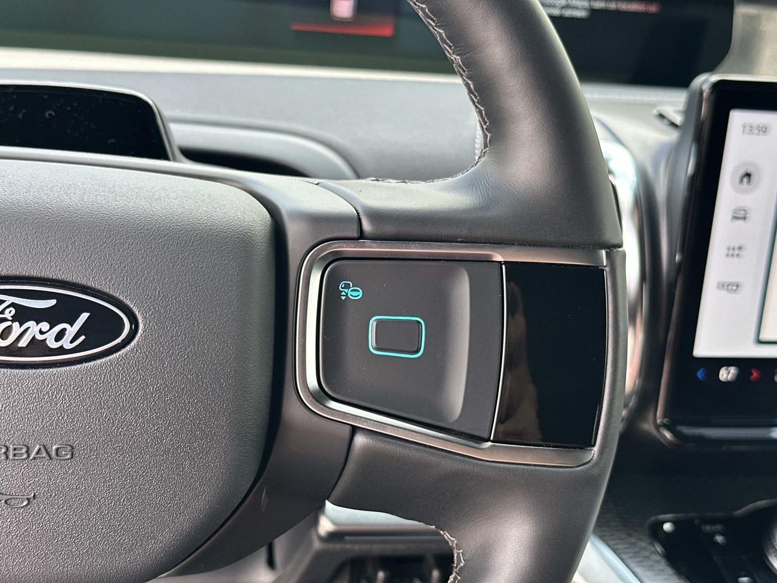 2026 Ford Expedition PLATINUM 4X4