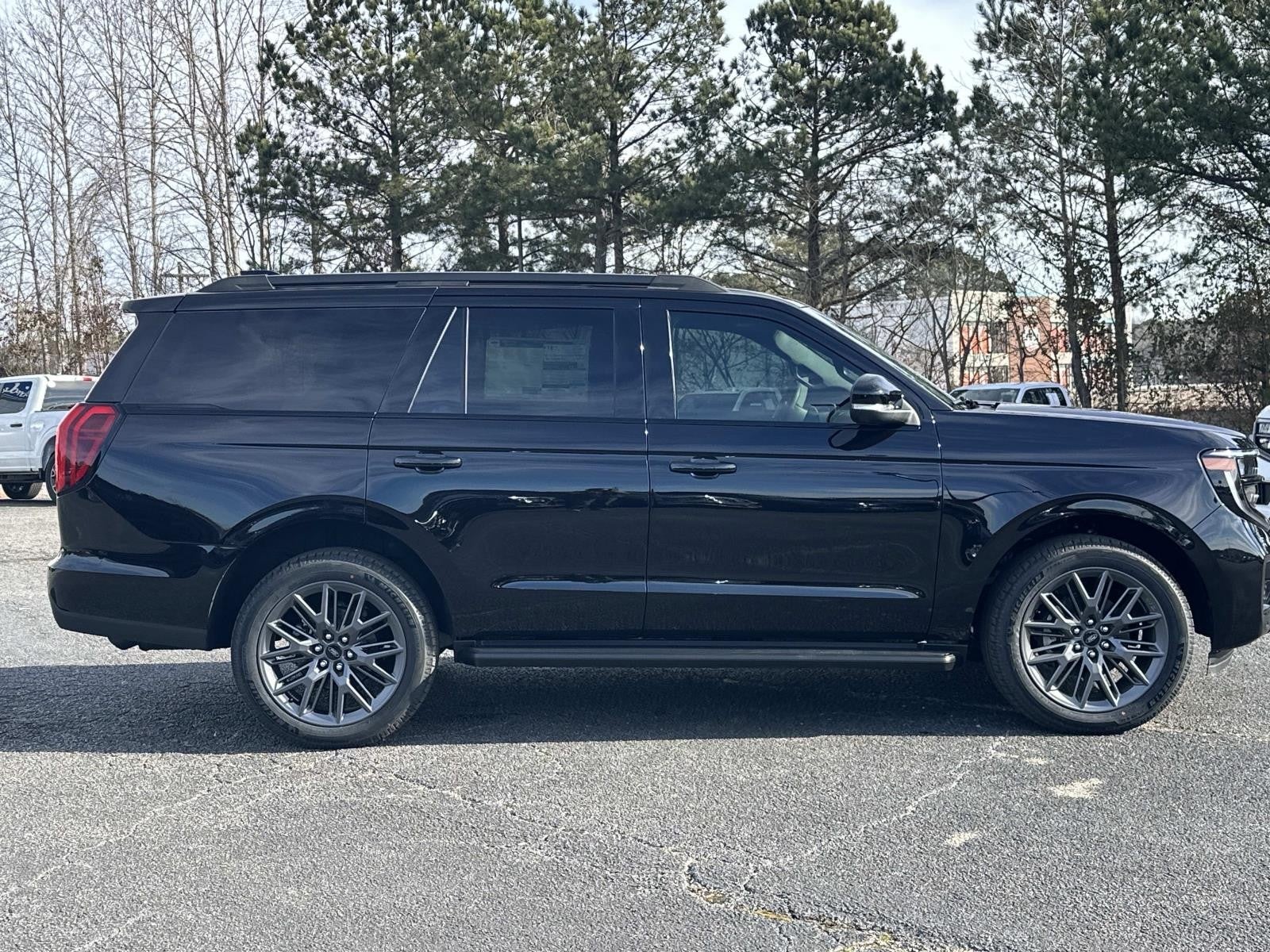 2026 Ford Expedition PLATINUM 4X4