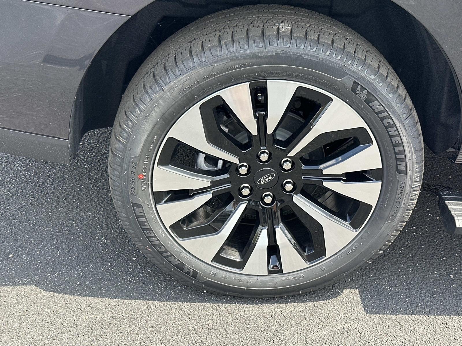 2026 Ford Expedition PLATINUM 4X4