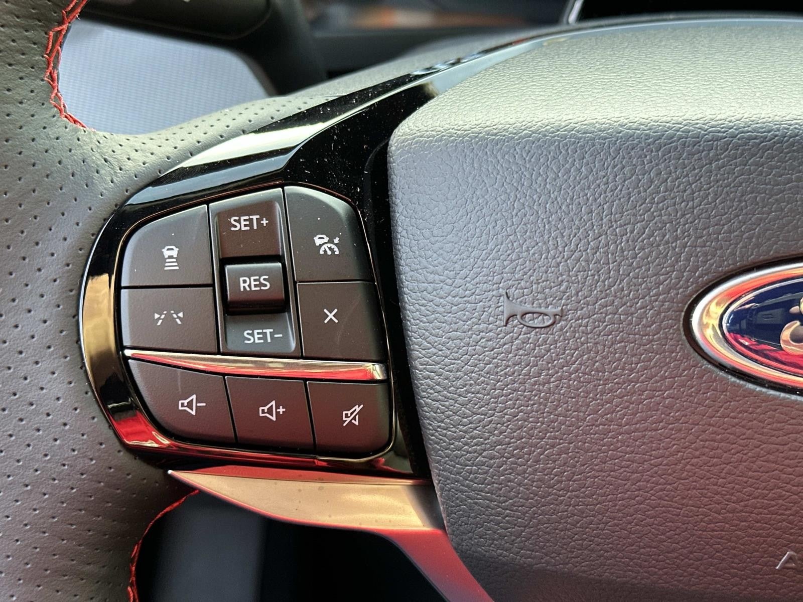 2026 Ford Explorer ST-LINE RWD