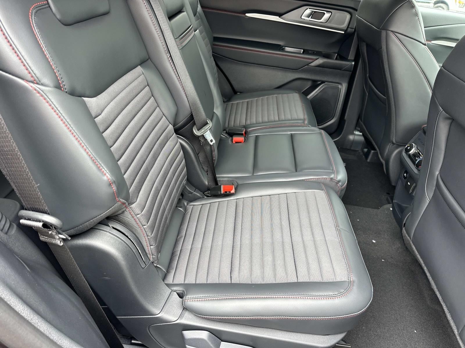 2026 Ford Explorer ST-LINE RWD