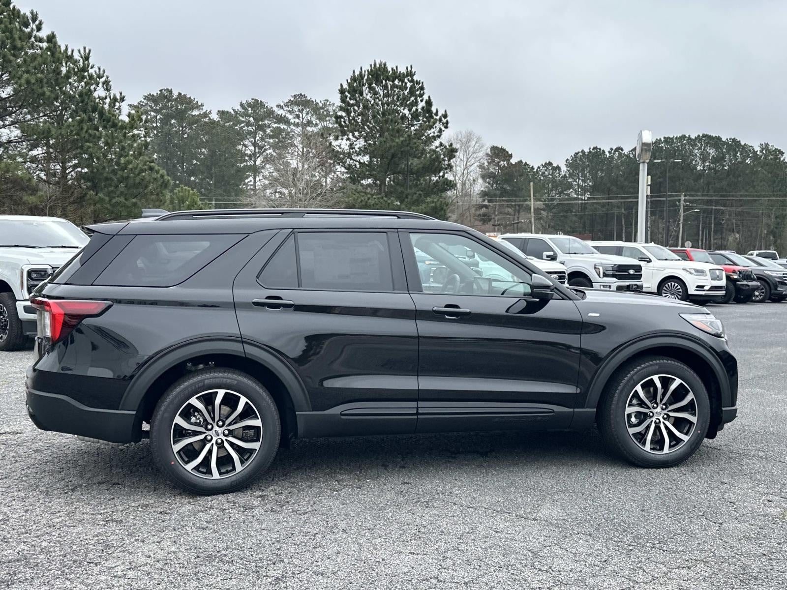 2026 Ford Explorer ST-LINE RWD