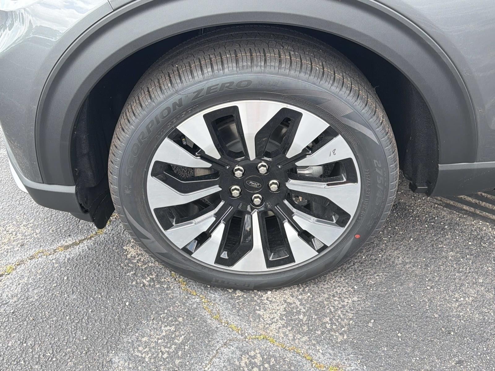 2026 Ford Explorer PLATINUM 4WD