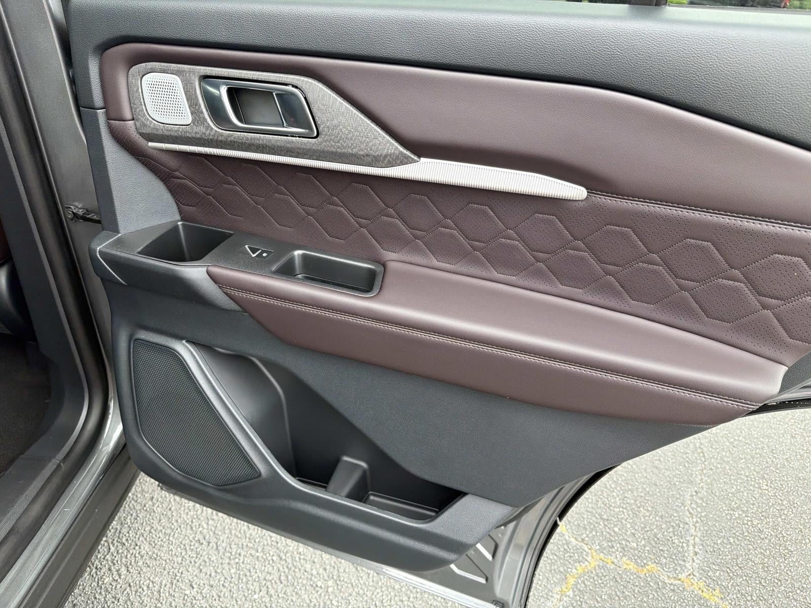 2026 Ford Explorer PLATINUM 4WD