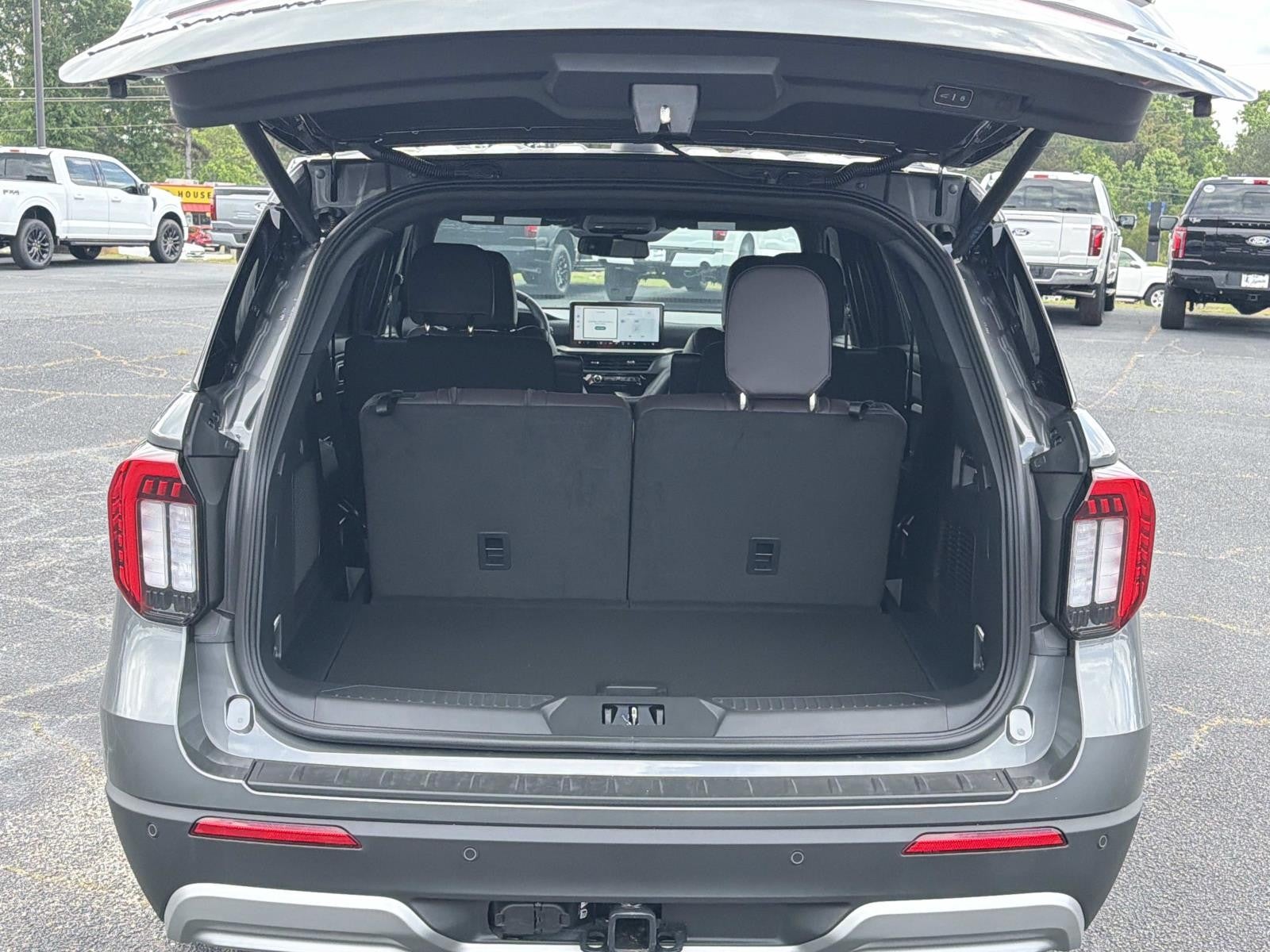 2026 Ford Explorer PLATINUM 4WD