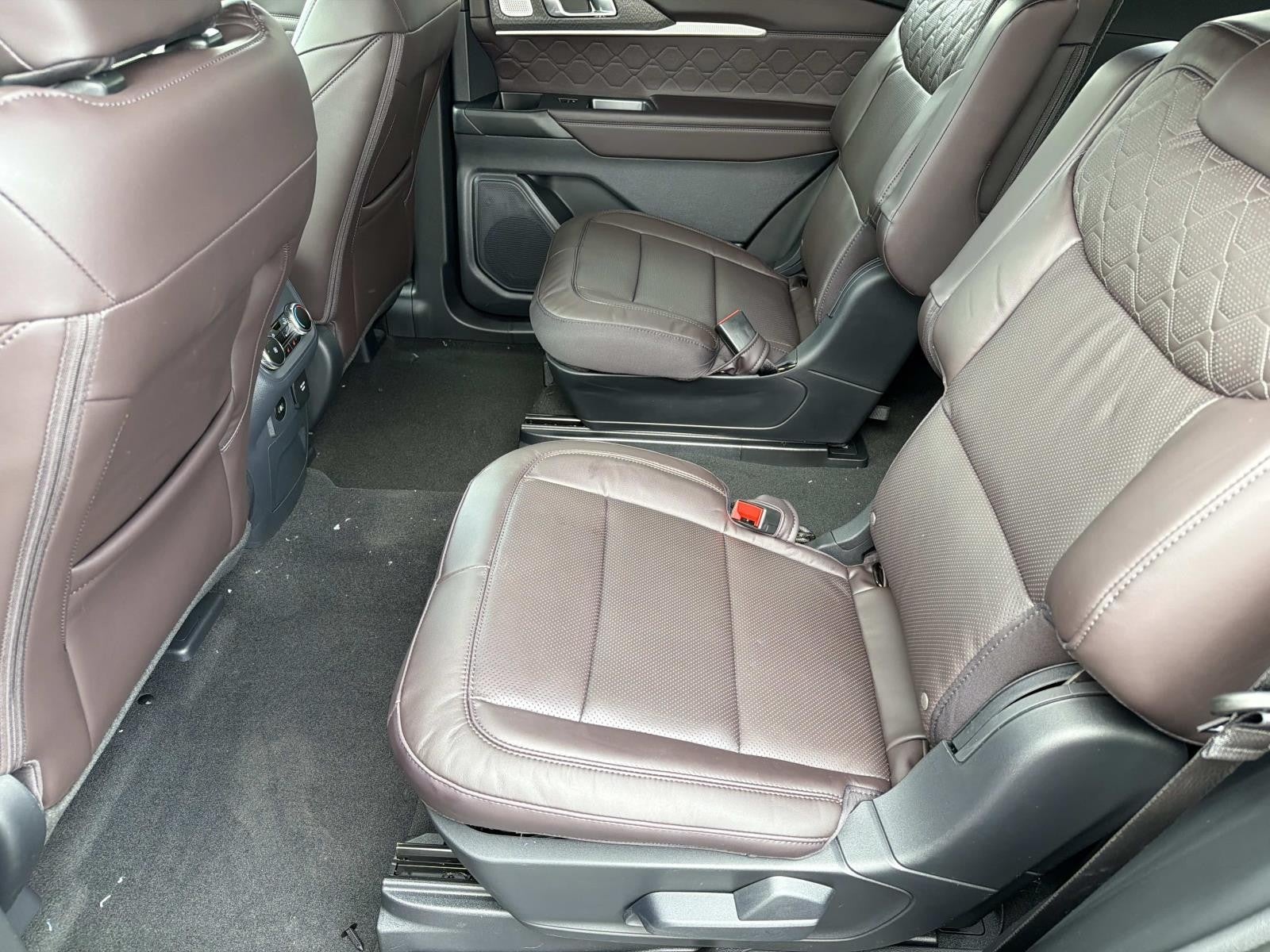 2026 Ford Explorer PLATINUM 4WD