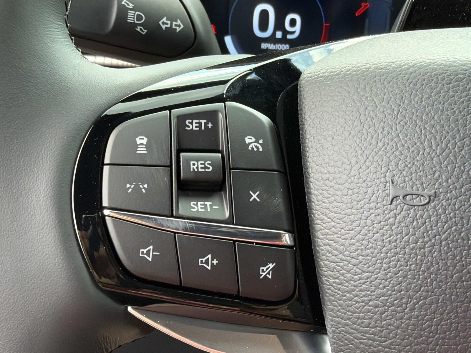 2026 Ford Explorer PLATINUM 4WD
