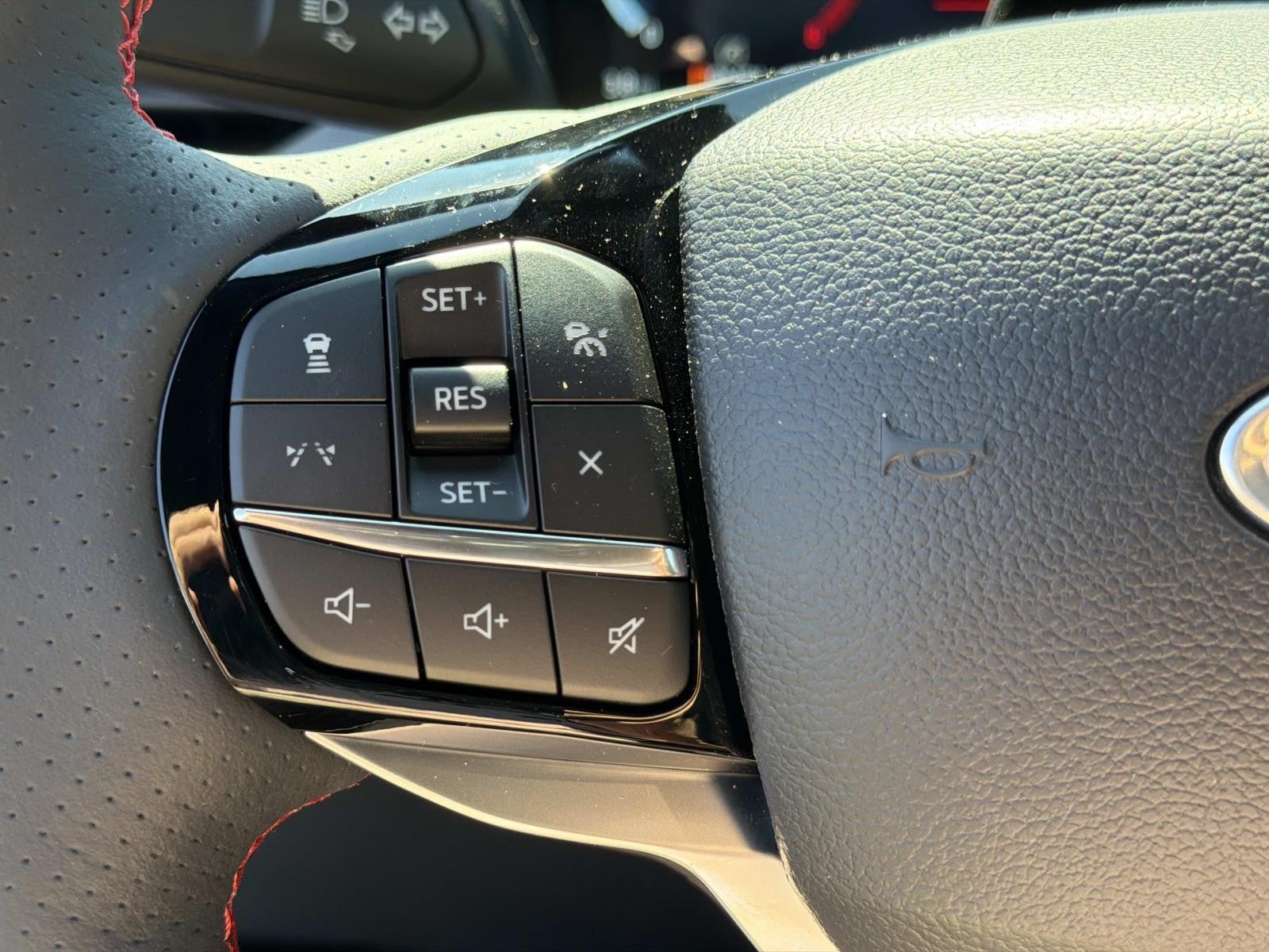 2026 Ford Explorer ST-LINE 4WD