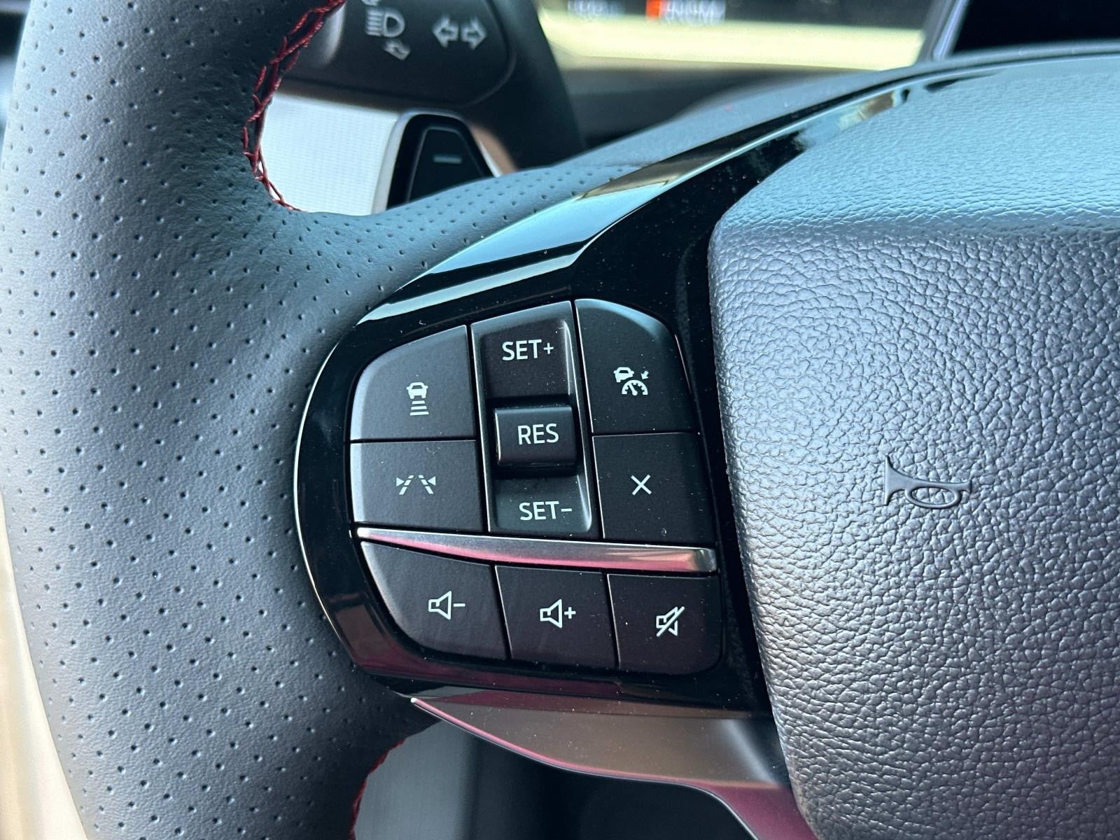 2025 Ford Explorer ST RWD