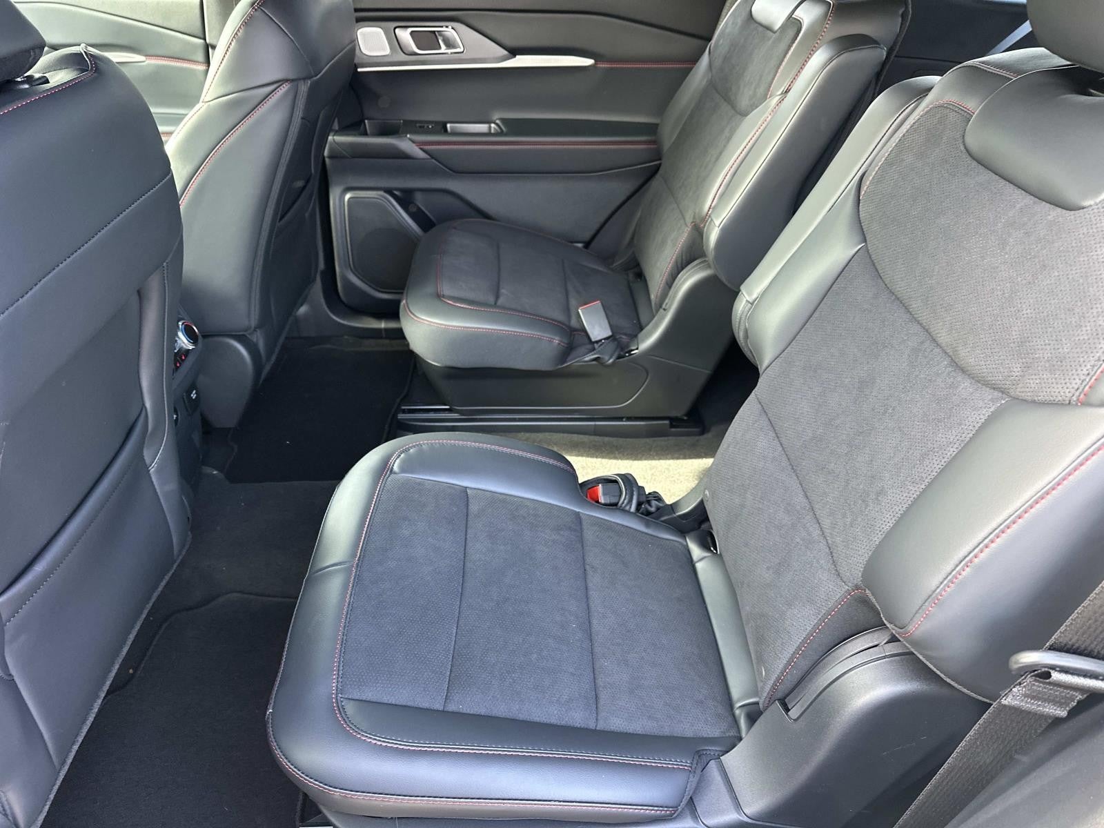 2026 Ford Explorer ST 4WD