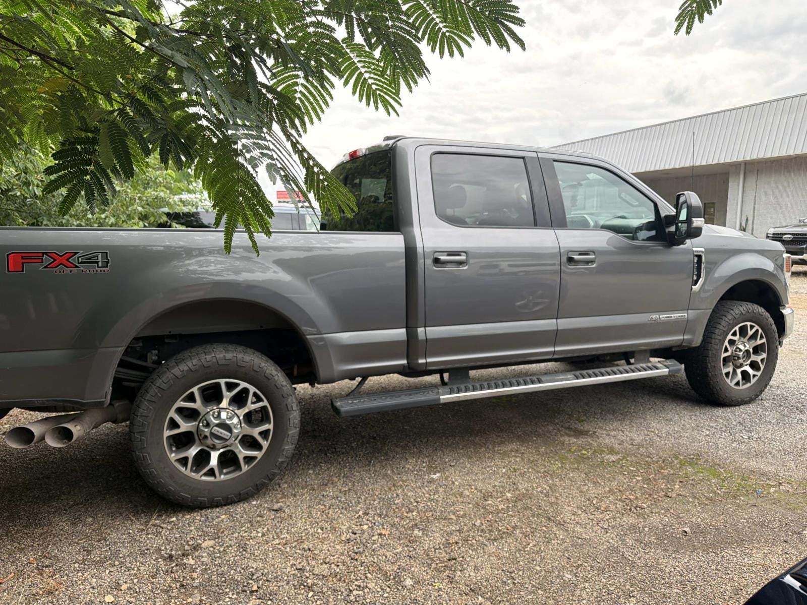 2022 Ford Super Duty F-250 SRW LARIAT