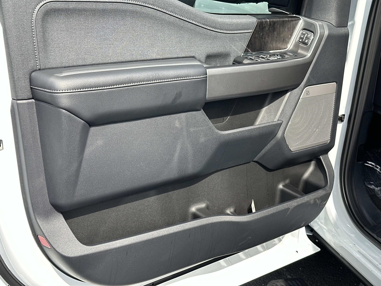 2026 Ford Super Duty F-350 SRW LARIAT 2WD CREW CAB 6.75'