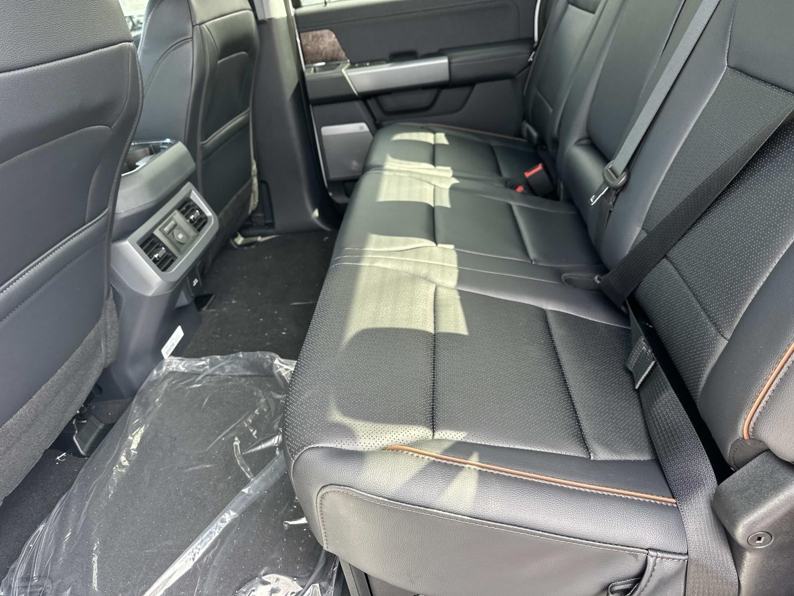 2026 Ford Super Duty F-350 SRW LARIAT 2WD CREW CAB 6.75'