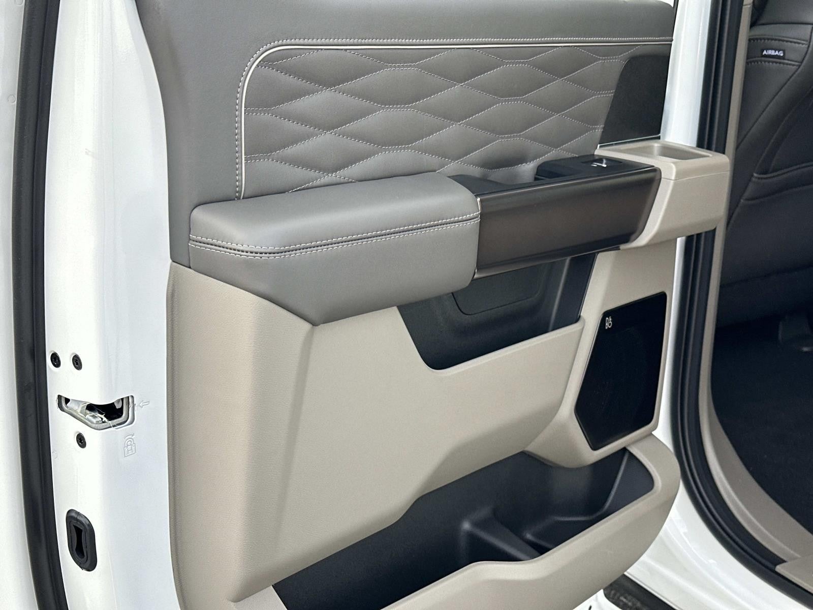 2026 Ford Super Duty F-350 SRW PLATINUM 4WD CREW CAB 6.7