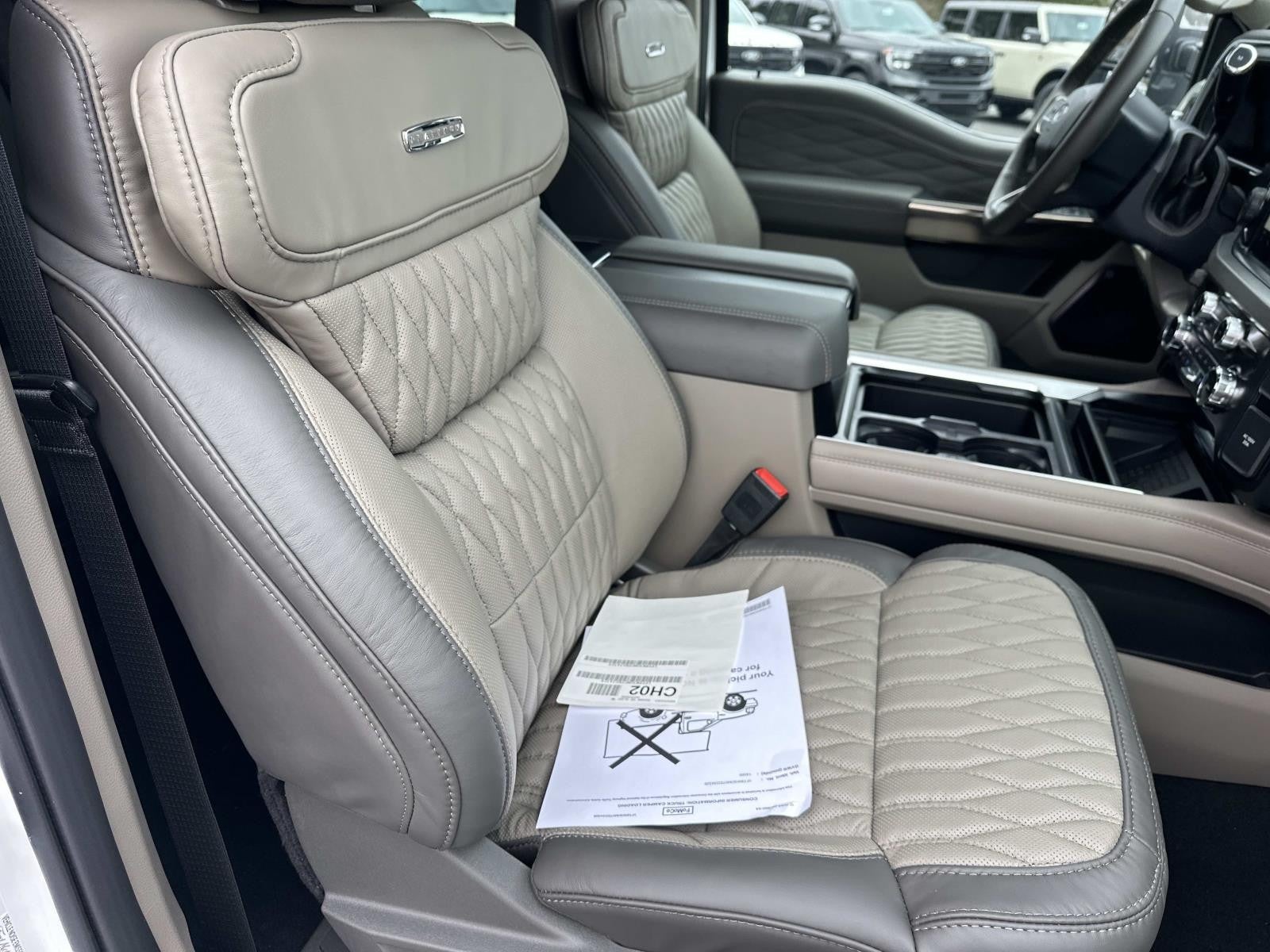 2026 Ford Super Duty F-350 DRW PLATINUM 4WD CREW CAB 8'