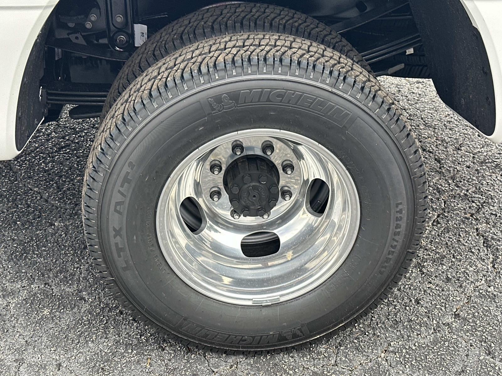 2026 Ford Super Duty F-350 DRW PLATINUM 4WD CREW CAB 8'