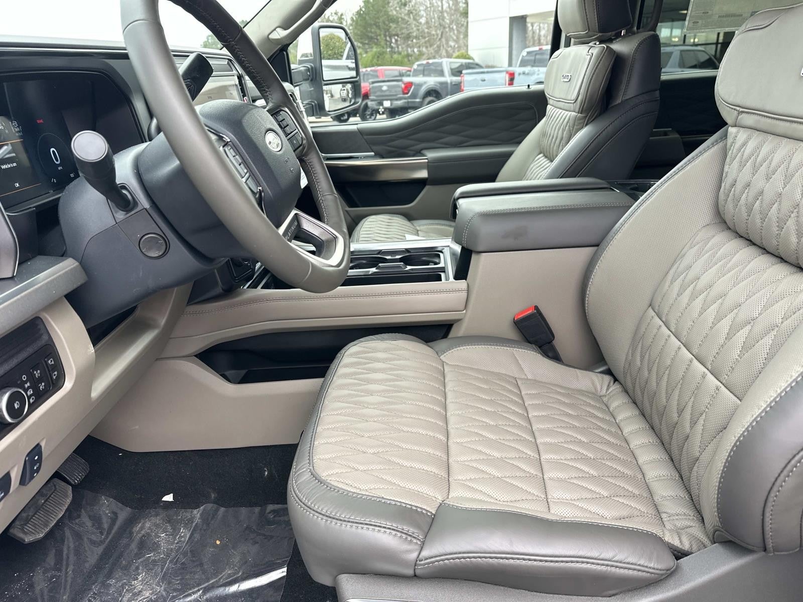 2026 Ford Super Duty F-350 DRW PLATINUM 4WD CREW CAB 8'