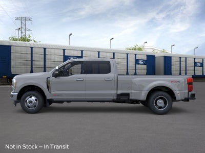 2026 Ford Super Duty F-350 DRW LARIAT 4WD Crew Cab 8' Box