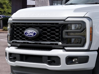 2027 Ford Super Duty F-350 DRW XL 4WD CREW CAB 8' BOX
