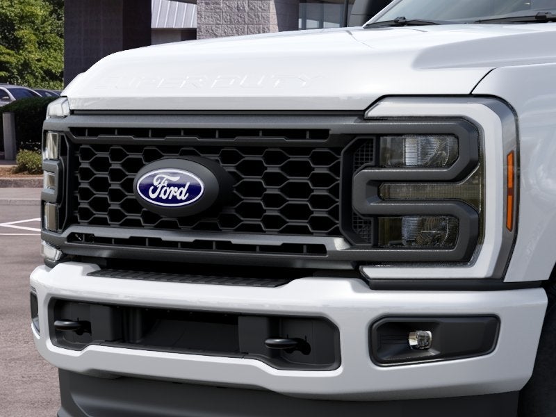 2027 Ford Super Duty F-350 DRW XL 4WD CREW CAB 8' BOX