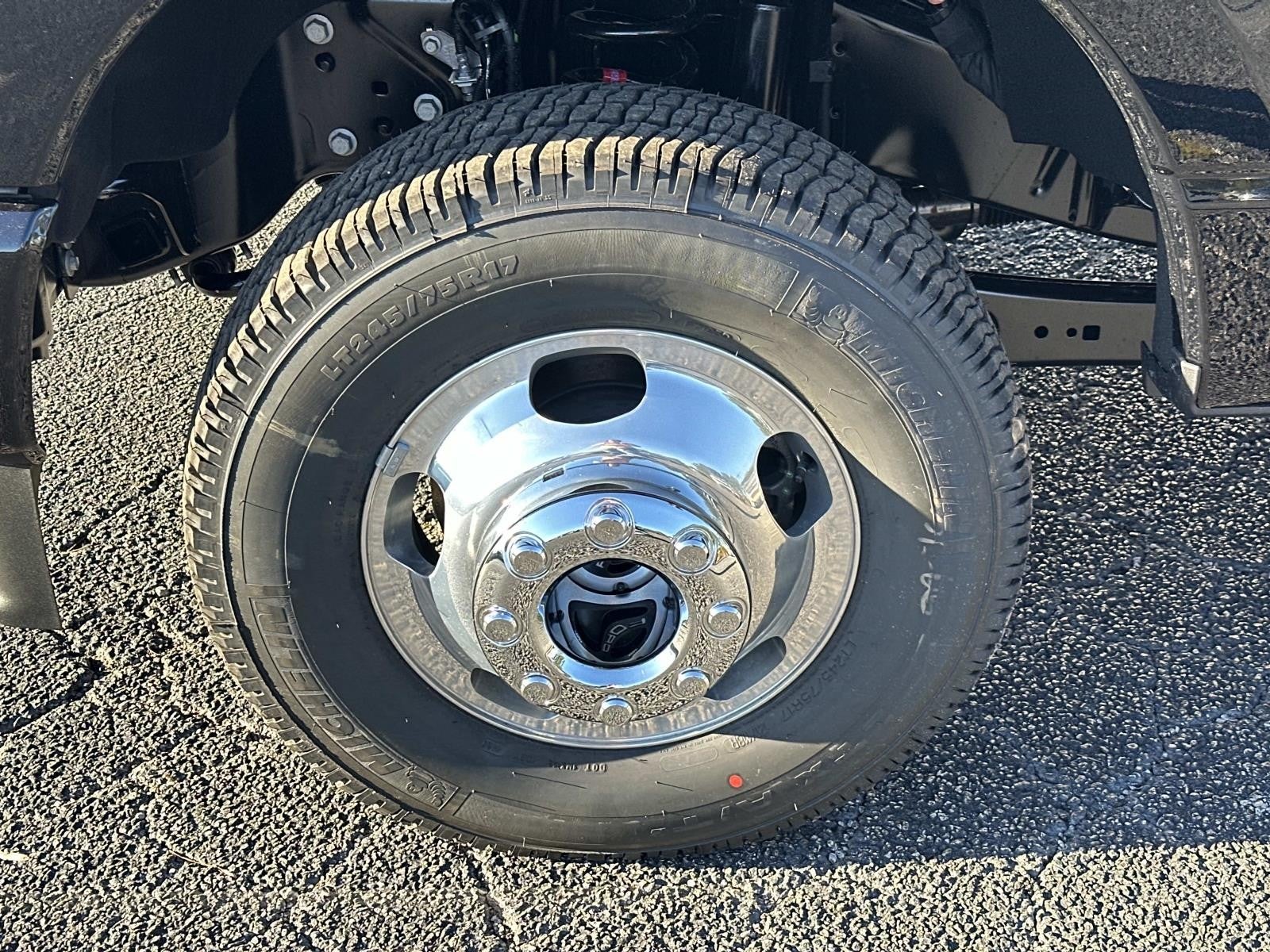 2026 Ford Super Duty F-350 DRW XL 4WD CREW CAB 8' BOX