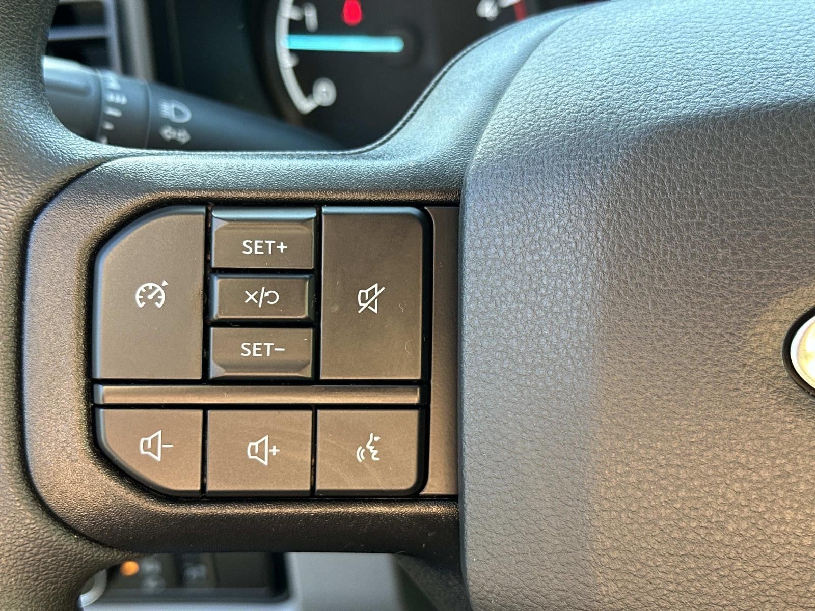 2026 Ford Super Duty F-350 DRW XL 4WD CREW CAB 8' BOX