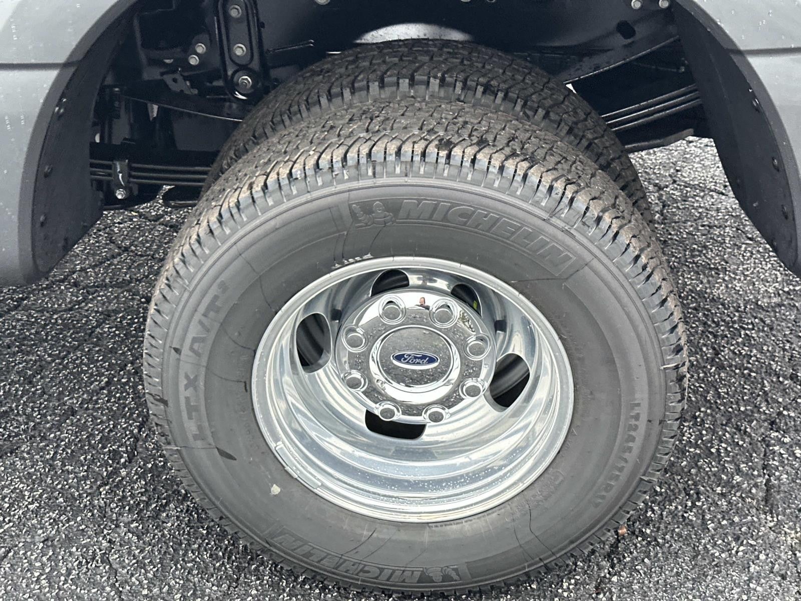 2026 Ford Super Duty F-350 DRW XL 4WD CREW CAB 8' BOX