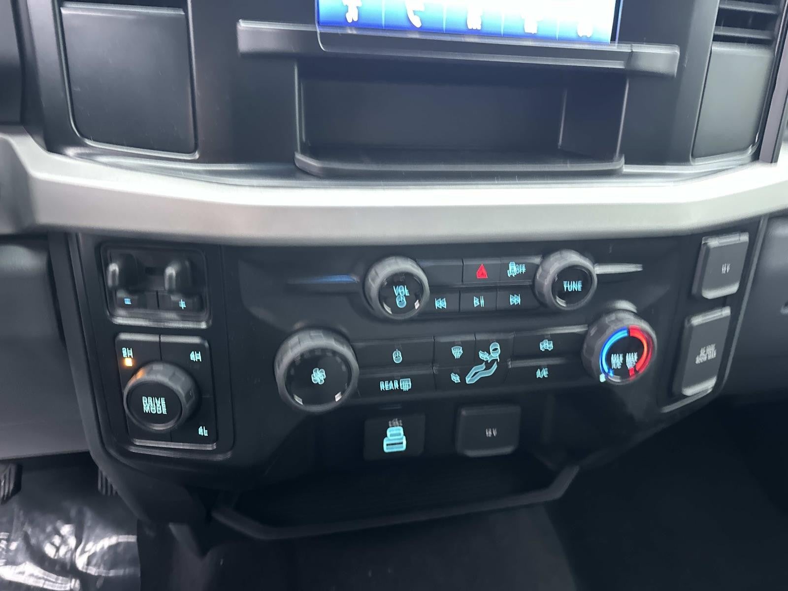 2026 Ford Super Duty F-350 DRW XL 4WD CREW CAB 8' BOX