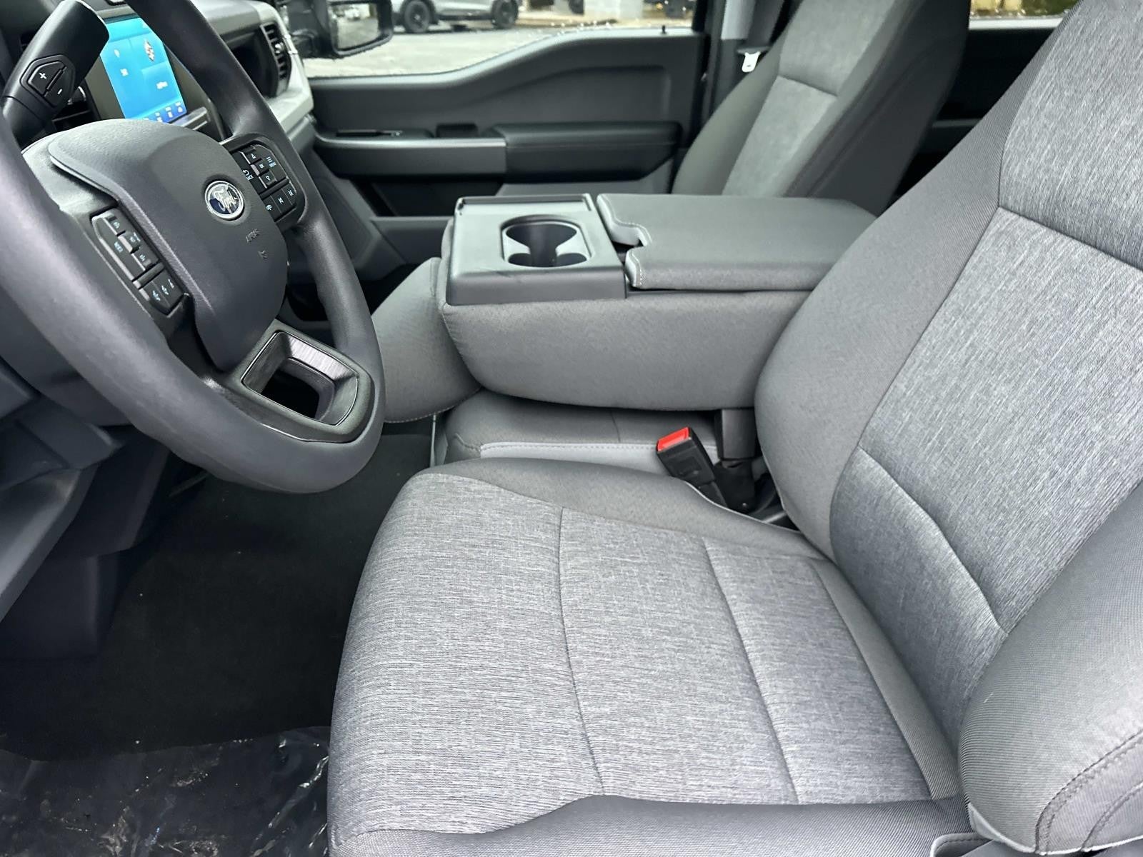 2026 Ford Super Duty F-350 DRW XL 4WD CREW CAB 8' BOX