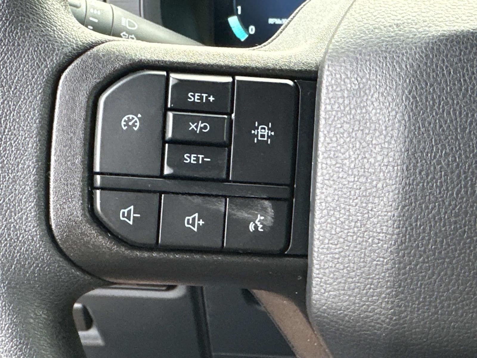 2025 Ford F-150 STX 4WD SUPERCREW 5.5' BO