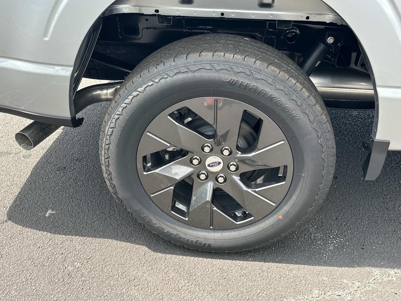 2025 Ford F-150 STX 4WD SUPERCREW 5.5' BO