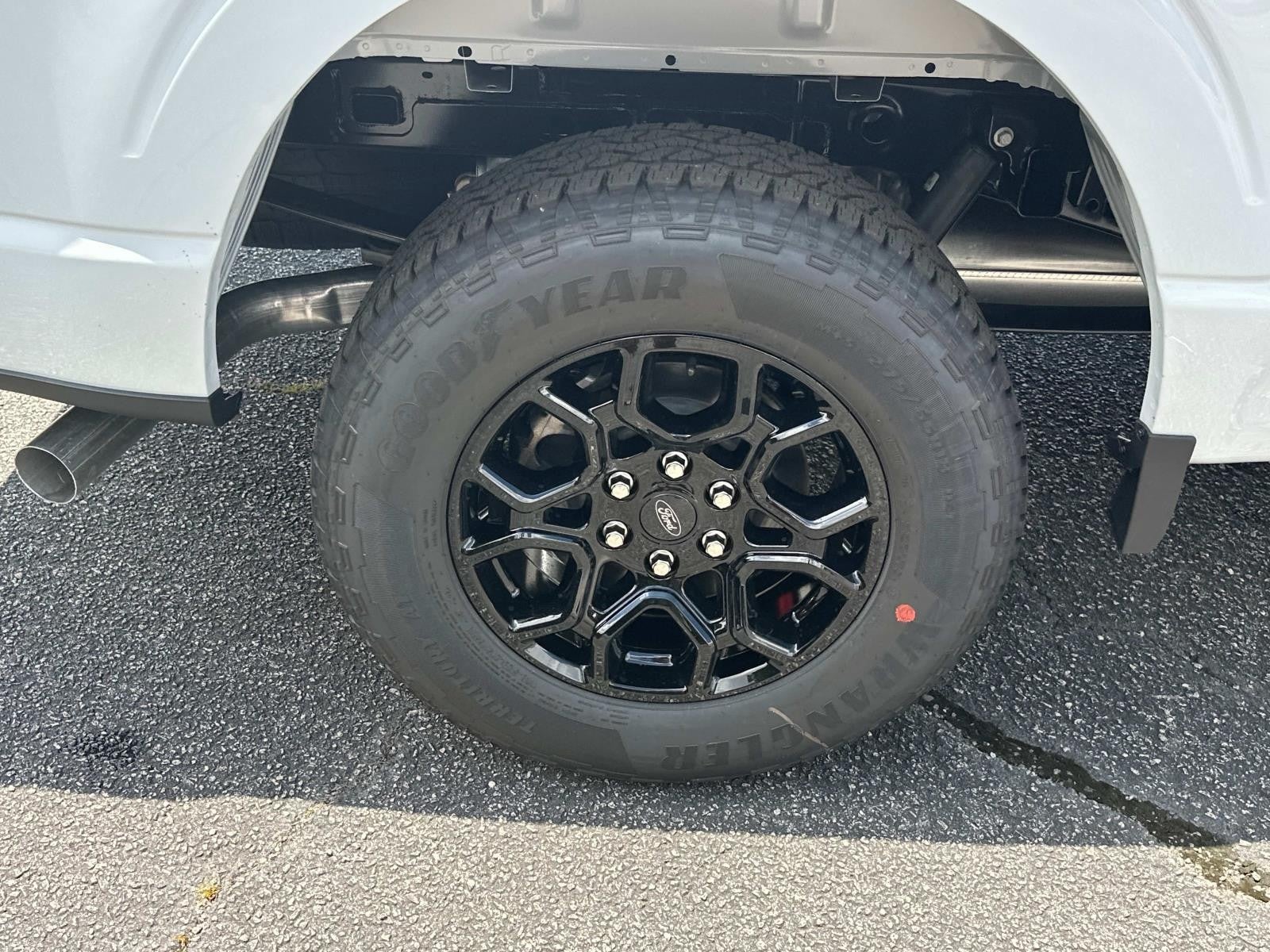 2025 Ford F-150 STX 4WD SUPERCREW 5.5' BO