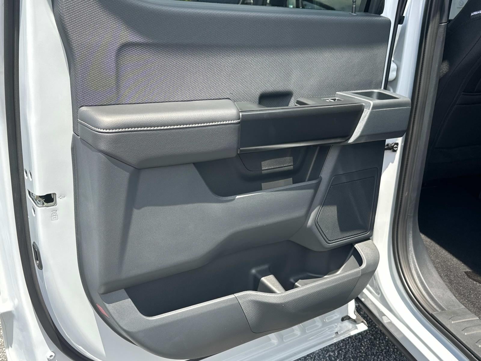 2025 Ford F-150 STX 4WD SUPERCREW 5.5' BO