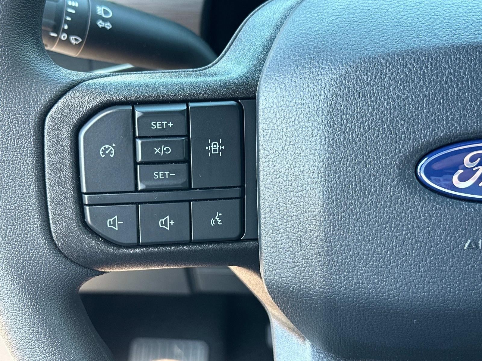 2025 Ford F-150 STX 4WD SUPERCREW 5.5' BO