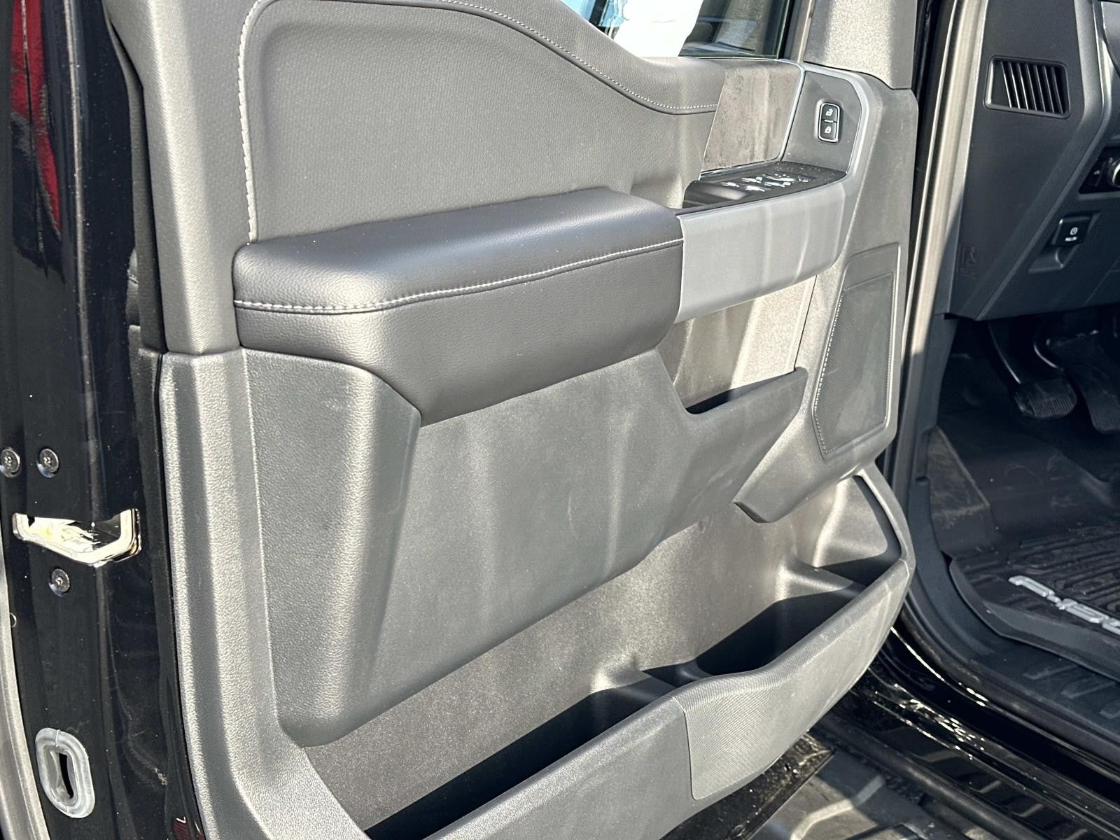 2025 Ford F-150 XLT 4WD SUPERCREW 5.5' BO PUG PACKAGE