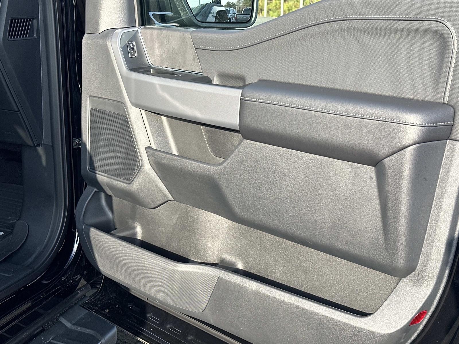 2025 Ford F-150 XLT 4WD SUPERCREW 5.5' BO PUG PACKAGE