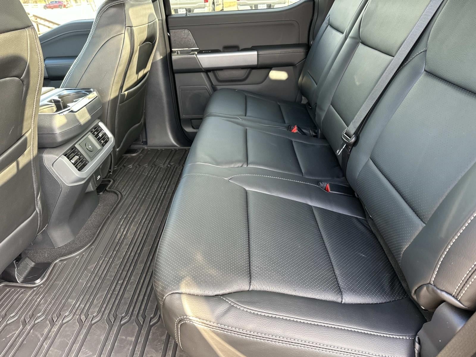 2025 Ford F-150 XLT 4WD SUPERCREW 5.5' BO PUG PACKAGE