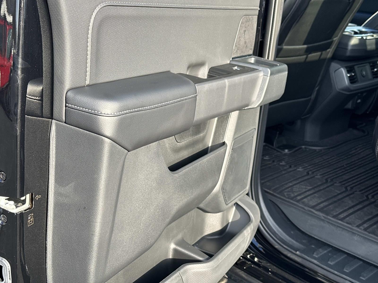 2025 Ford F-150 XLT 4WD SUPERCREW 5.5' BO PUG PACKAGE