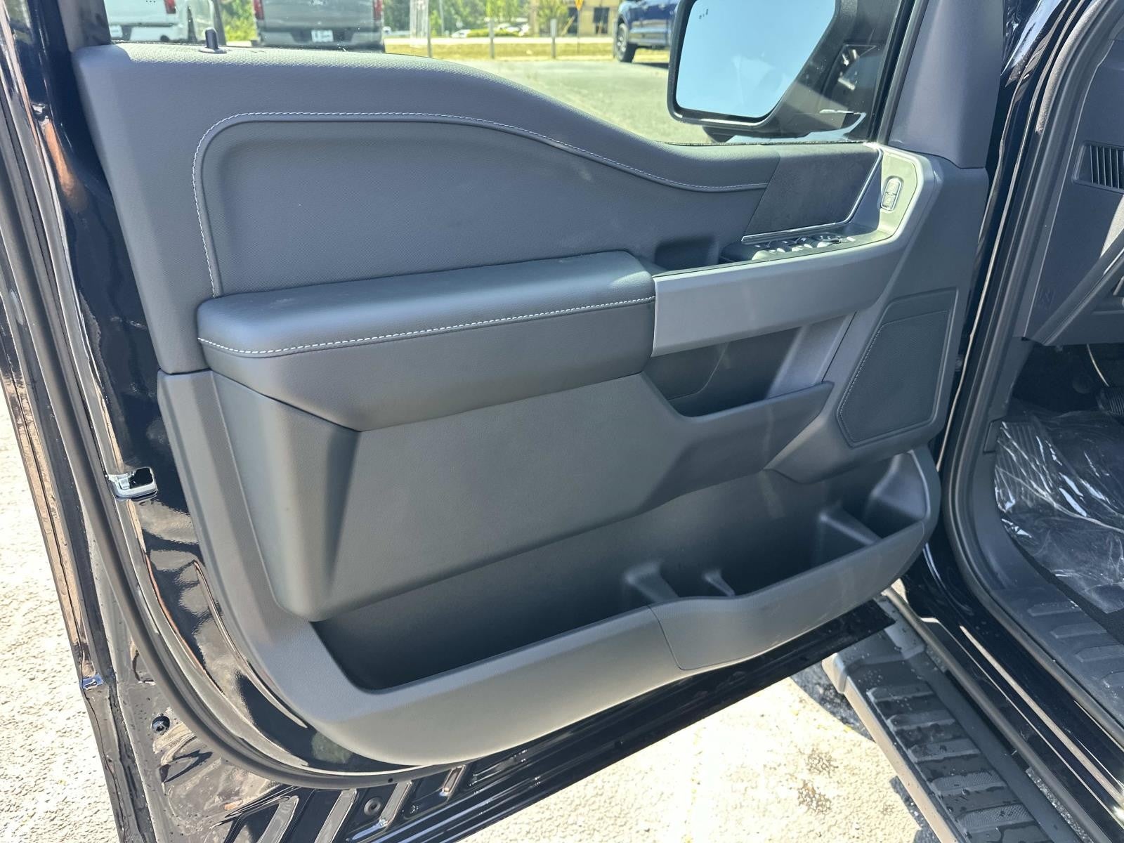 2025 Ford F-150 XLT 4WD SuperCrew 5.5' Box