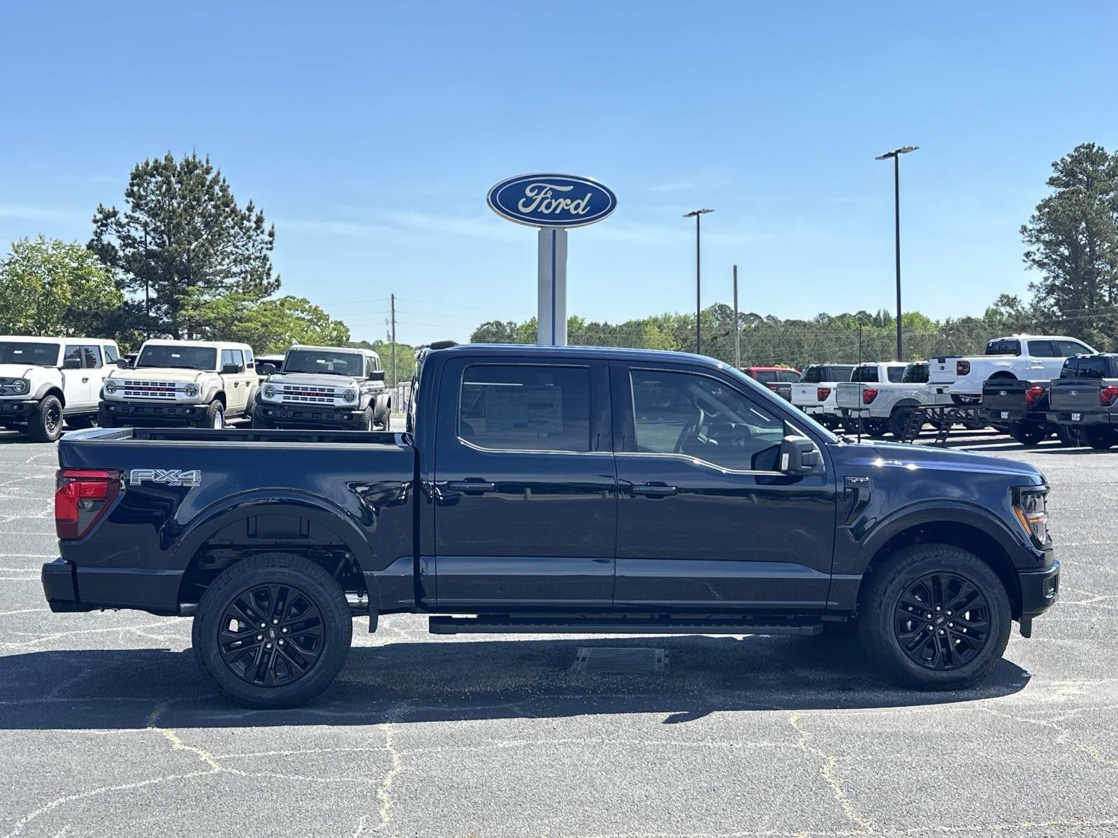 2025 Ford F-150 XLT 4WD SuperCrew 5.5' Box