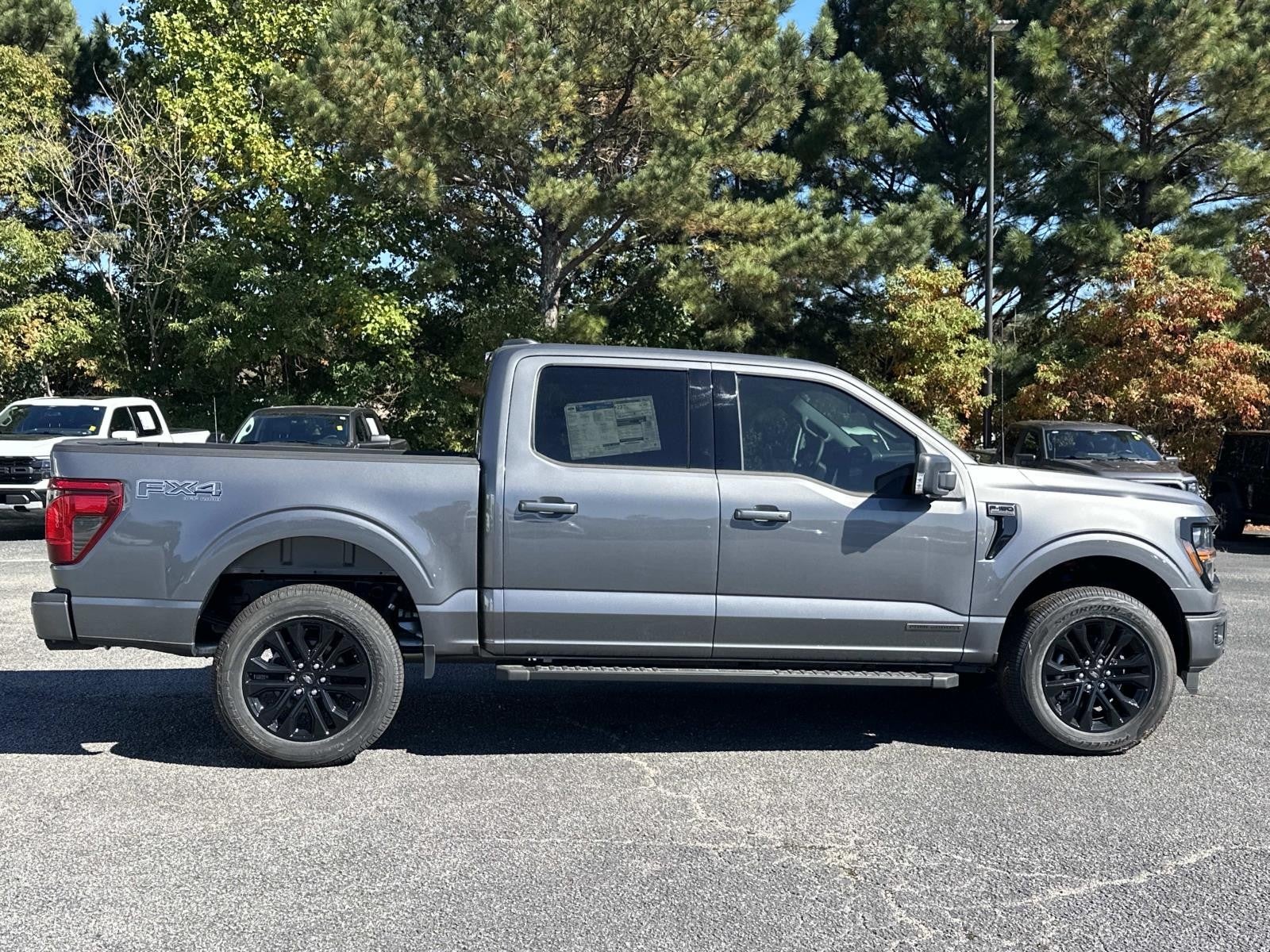2025 Ford F-150 XLT 4WD SUPERCREW 5.5' BO