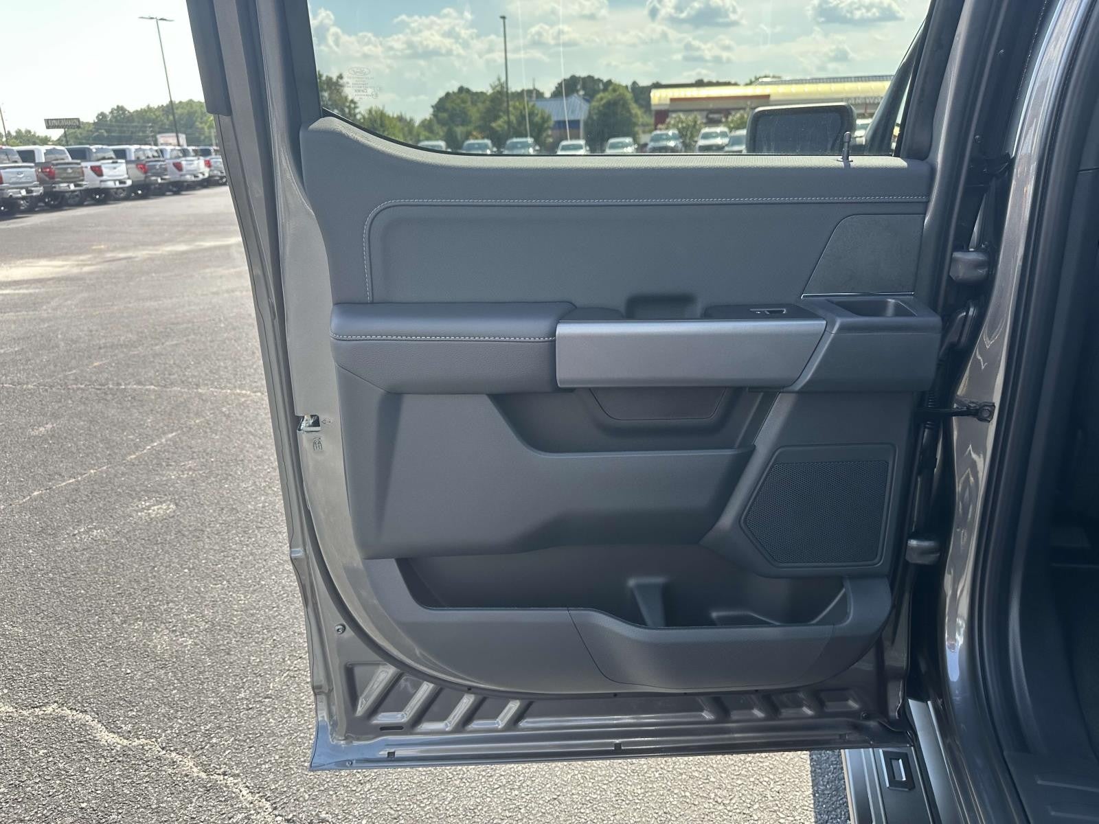 2025 Ford F-150 XLT 4WD SUPERCREW 5.5' BO